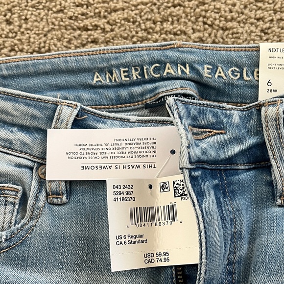 NWT American Eagle Outfitters Light Blue high rise kick boot crop size 6 - Picture 4 of 6